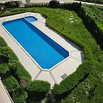 Modern In Shartrez, Shkorpilovsti Апартамент *