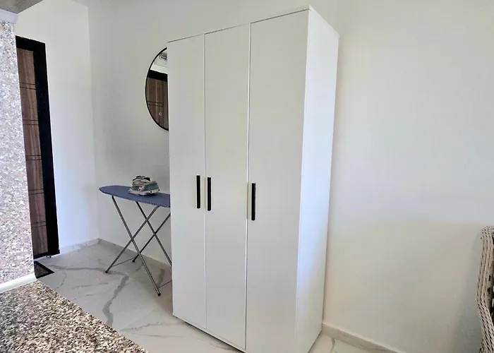 דירה Modern In Shartrez, Shkorpilovsti שקורפילובצי