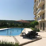 Modern In Shartrez, Shkorpilovsti 아파트 슈코르필로브치