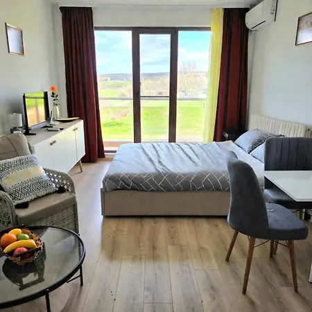 Modern In Shartrez, Shkorpilovsti 아파트 *