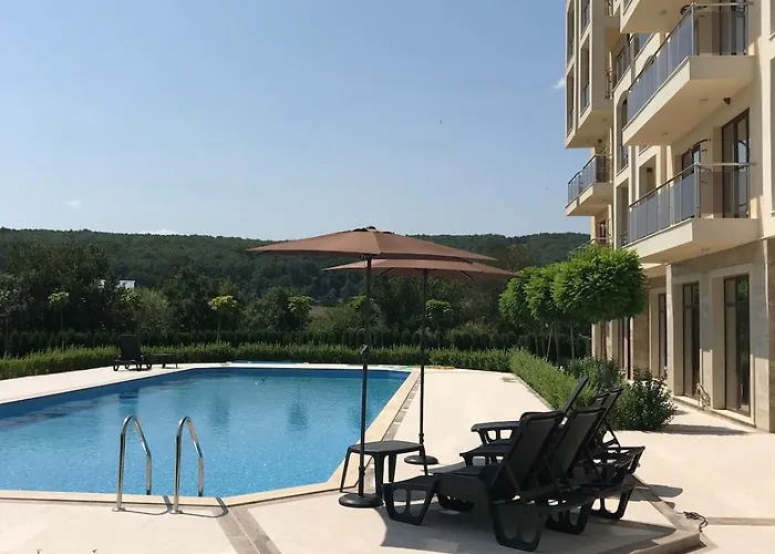 Modern In Shartrez, Shkorpilovsti 아파트 슈코르필로브치